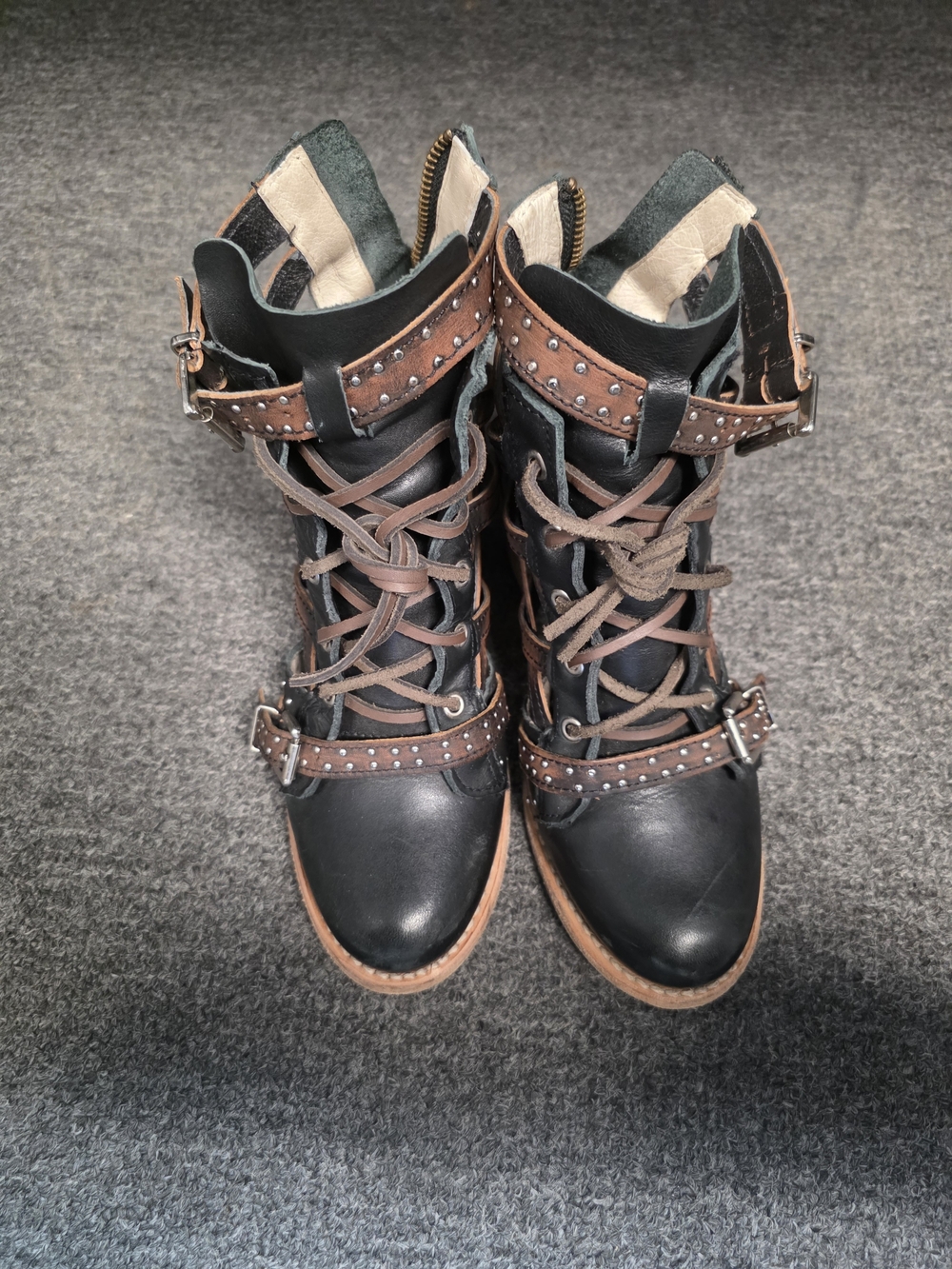 Like NEW Freebird Cheyenne Black and Brown Studded Lace-Up Women's Ankle Boots